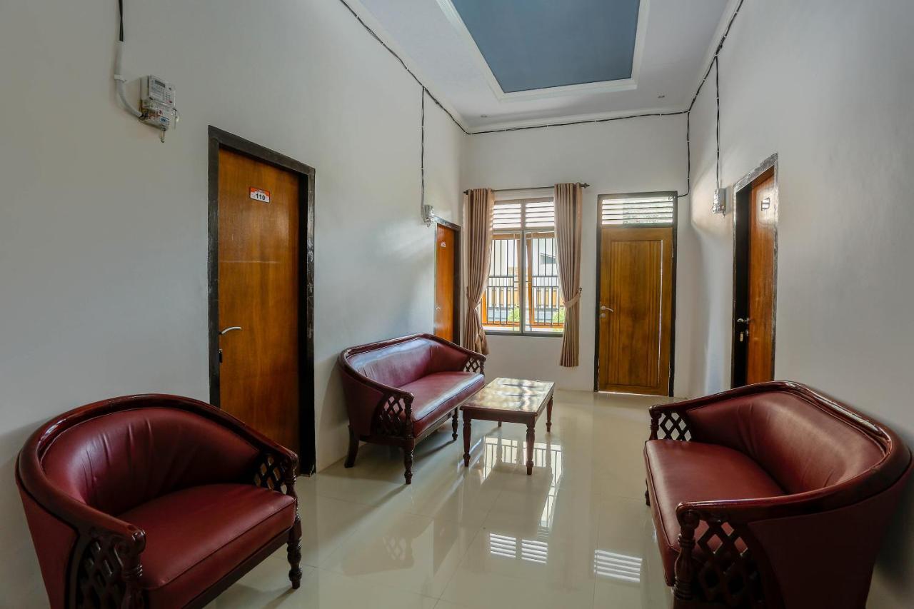 Spot On 1784 Tnc Residence Syariah Mataram Buitenkant foto