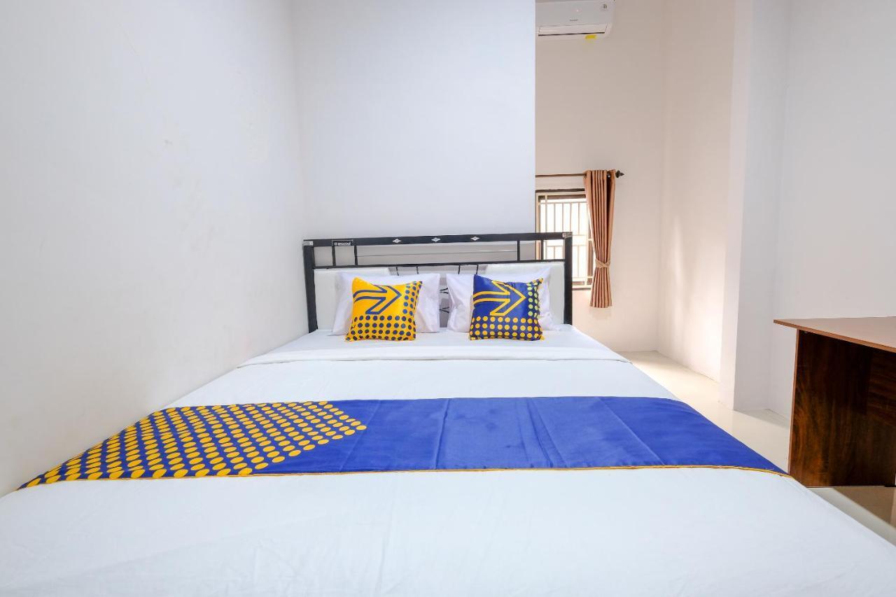 Spot On 1784 Tnc Residence Syariah Mataram Buitenkant foto